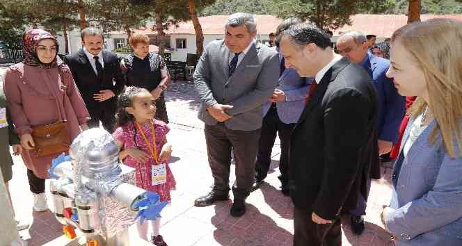 Gümüşhane'de 4. Kodlama Şenliği'nde çocuklar projelerini sergiledi
