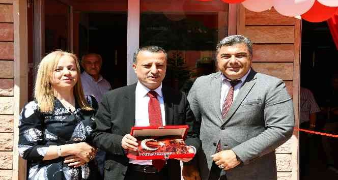 Gümüşhane'de el emeği göz nuru eserler görücüye çıktı