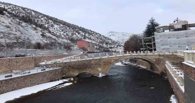 Gümüşhane kent merkezine yılın ilk karı Şubat'ta düştü