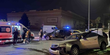 Kayseri’de ticari taksi otomobil ile çarpıştı: 1 yaralı