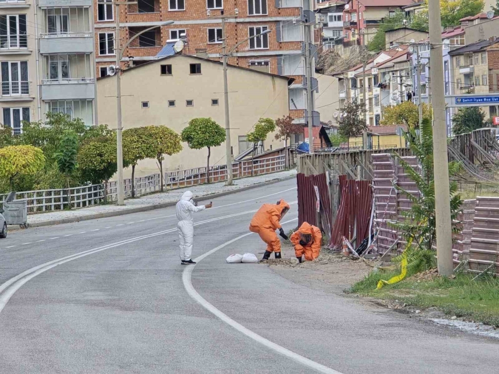 Gümüşhane'de kanalizasyon gazı paniğe yol açtı, polis camları kapatın diye uyardı