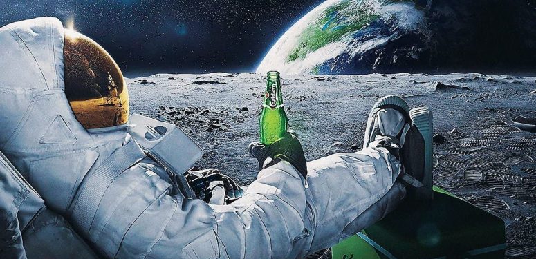 Çay İçen Eczacılara Ceza Kesen Memurlarla Yeni Anayasa Yapıp Uzaya Çıkabilir miyiz?