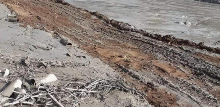 Çöken barajdan 4 bin 500 ton kimyasal atık yayılmış