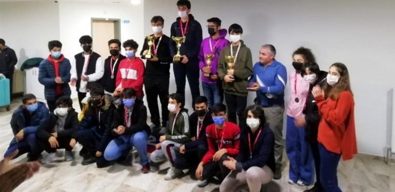 ERZİNCAN OKUL SPORLARI KÜÇÜKLER-YILDIZLAR-GENÇLER SATRANÇ MÜSABAKALARI TAMAMLANDI