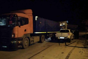 trabzonda-belirlenen-limitlerin-altinda-avlanan-20-ton-hamsiye-el-konuldu-399hXqfk.jpg