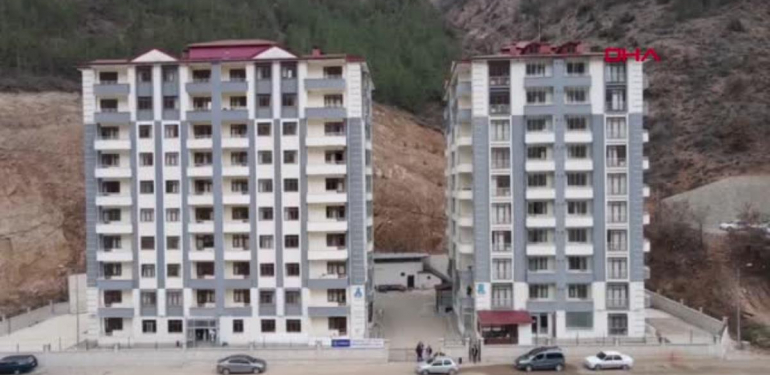 GÜMÜŞHANE’DE YURTLARDAKİ FAZLA YEMEKLER İHTİYAÇLILARA ULAŞTIRILIYOR