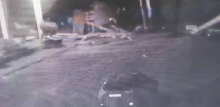 Trabzon’da ‘fırtına’ bilançosu; acil servisin çatısı uçtu, araçlar hasar gördü