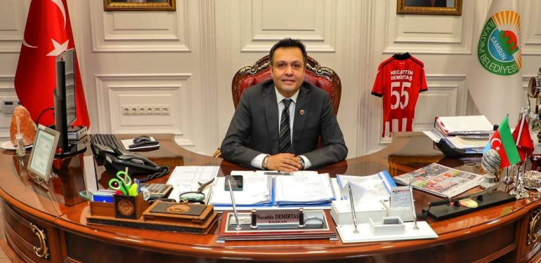 İlkadım belediyesi Meclis üyesi Adem KUNT yeni yıl mesajı yayınladı