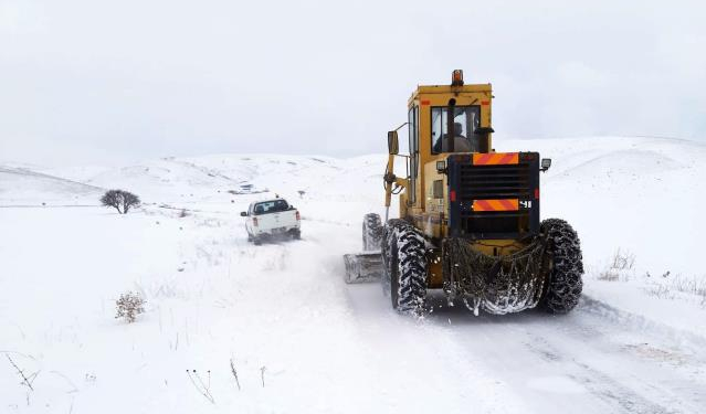 Gümüşhane’de 62 köy yolu kardan ulaşıma kapandı
