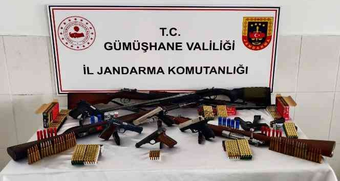 Kaçak silaha bir darbe de Jandarma'dan