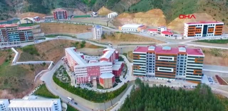 DEPREMZEDE BÜŞRA’YA ÜNİVERSİTESİ YUVA OLDU