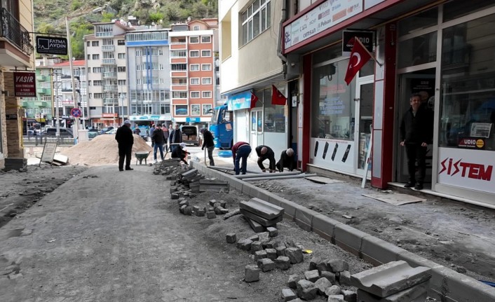 Kaldırım çalışmaları devam ediyor #haberi, #haberleri, #Gümüşhane #haber
