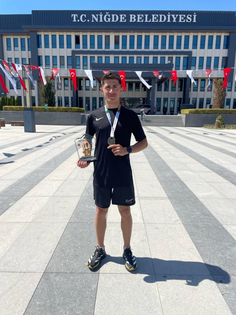 Yasin Ozan, 21 kilometrelik parkuru zirvede tamamladı #haberi, #haberleri, #Gümüşhane #haber