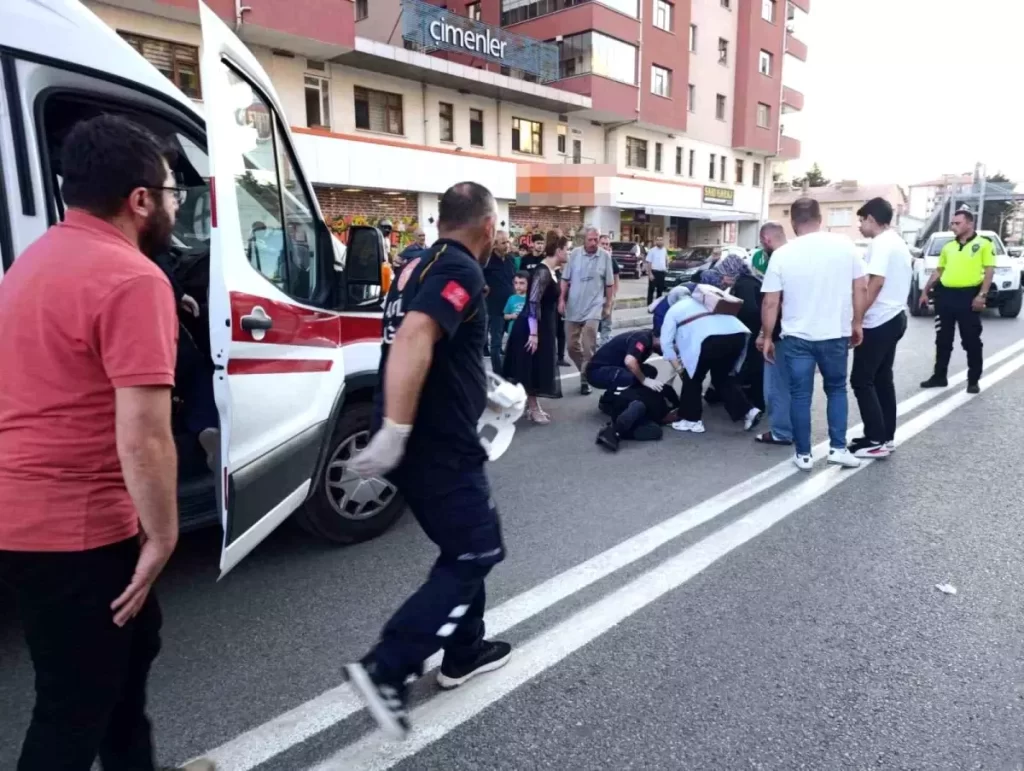 Gümüşhane'de Kamyonet, Yaşlı Kadına Çarptı