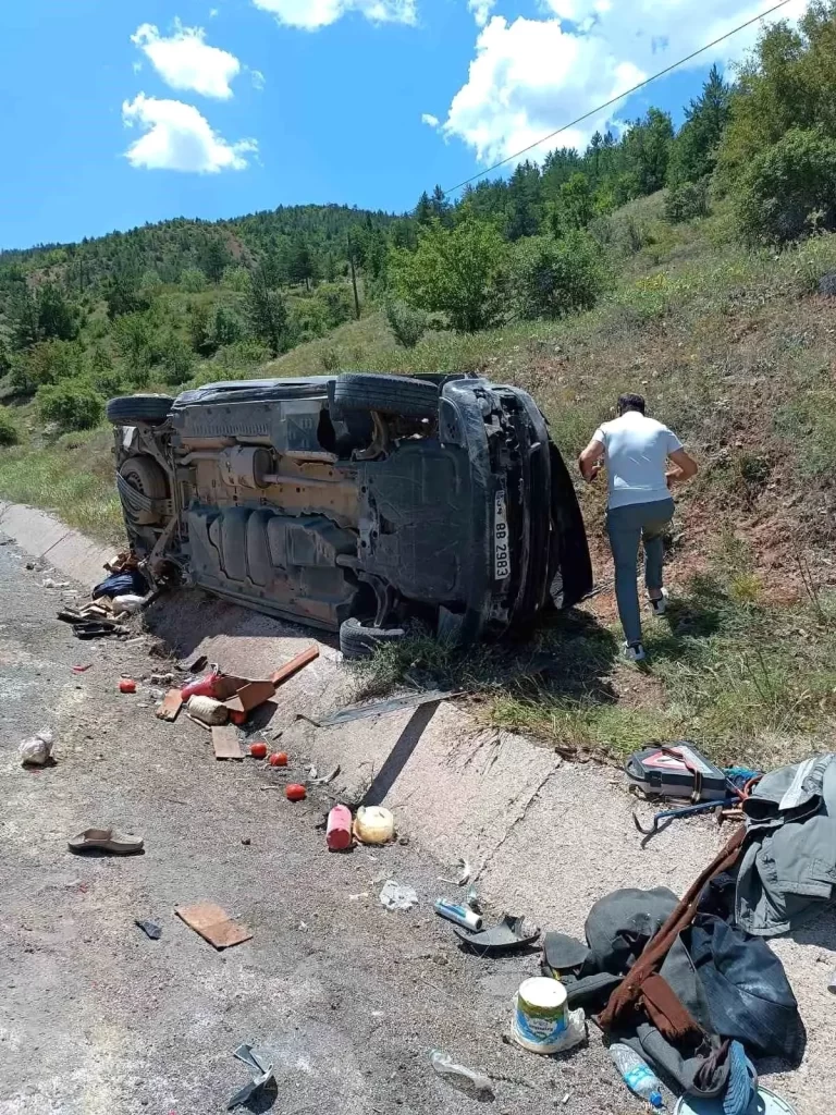 Gümüşhane'de Kaza: Aileden 3 Kişi Yaralandı