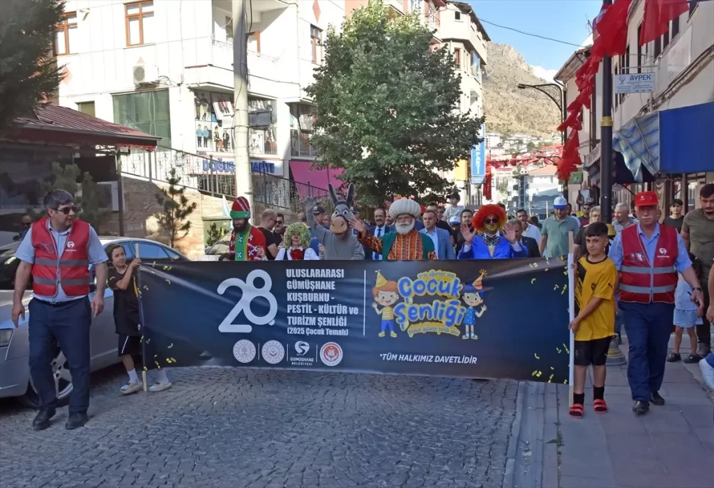 Gümüşhane Kuşburnu Festivali, Çocuklara Özel Etkinliklerle Başladı