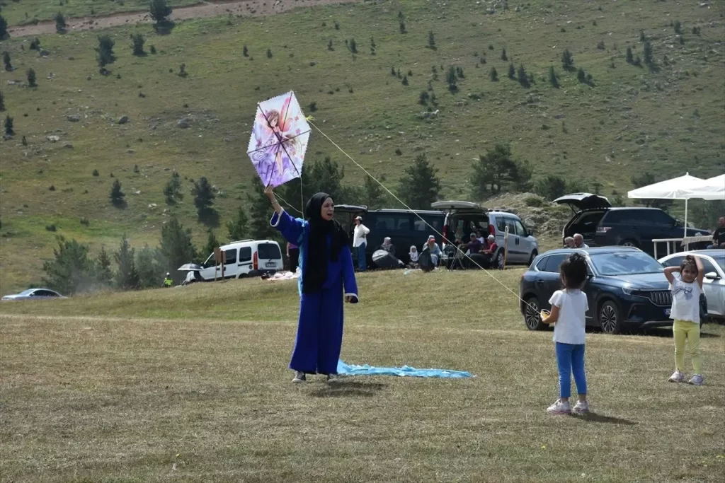 Gümüşhane'de Coşku Dolu 'Saranoy Yaylası Şenliği' Yapıldı