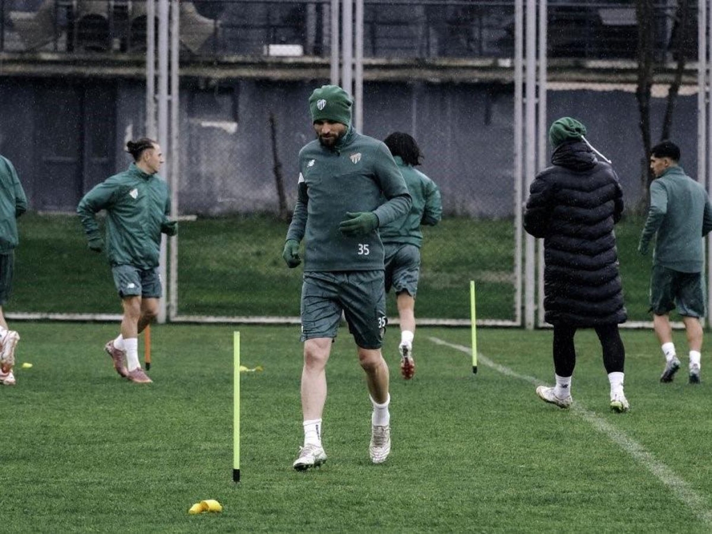 Bursaspor'da Gebze hazırlıkları sürüyor
