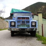 Evinin önünde odunluk olarak kullandığı kamyonu İstanbul'da ceza yedi