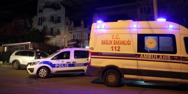 İzmir'de yangın: Baba hayatını kaybetti, engelli oğlu ağır yaralı