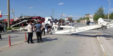 Malatya'da beton pompası devrildi, faciadan dönüldü