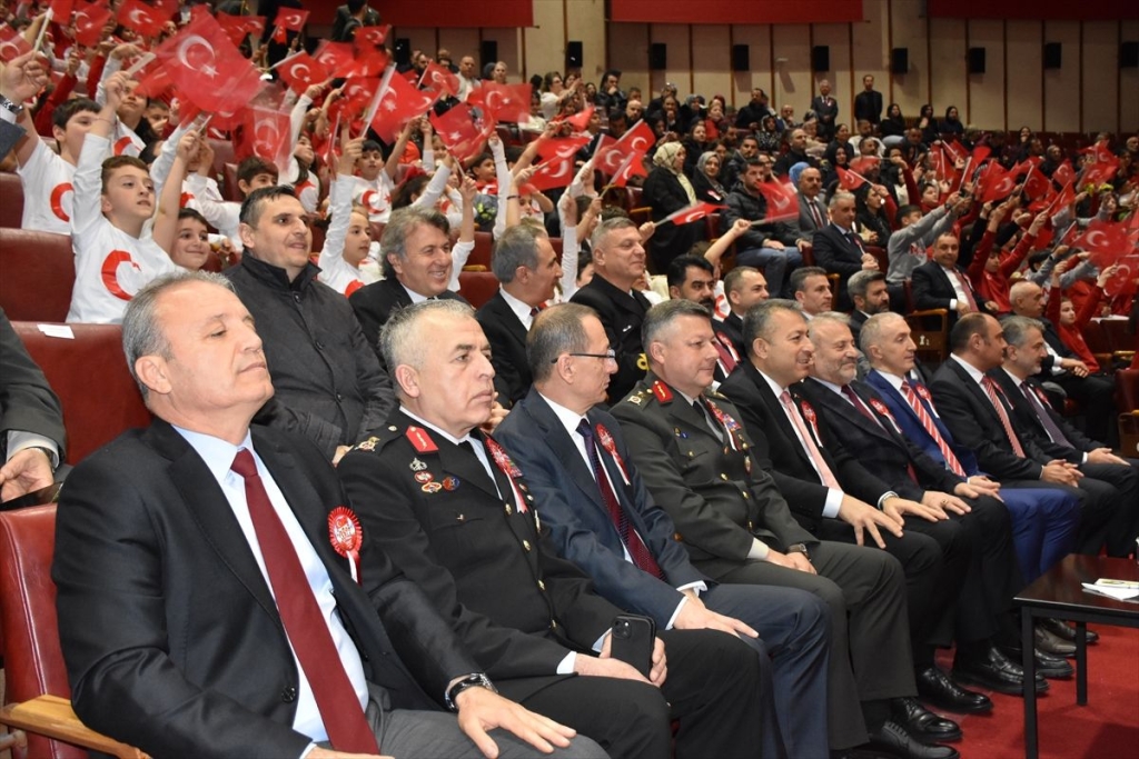 Trabzon ve çevre illerde 23 Nisan Ulusal Egemenlik ve Çocuk Bayramı kutlandı