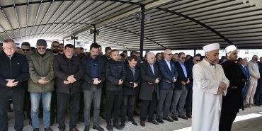 Trabzon ve çevre illerde Kahramanmaraş'taki okul saldırısında ölenler için gıyabi cenaze namazı kılındı