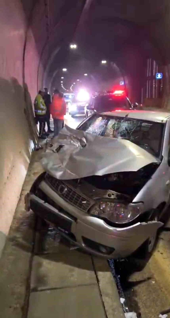 Yeni Zigana Tüneli'nde kaza: 2 yaralı