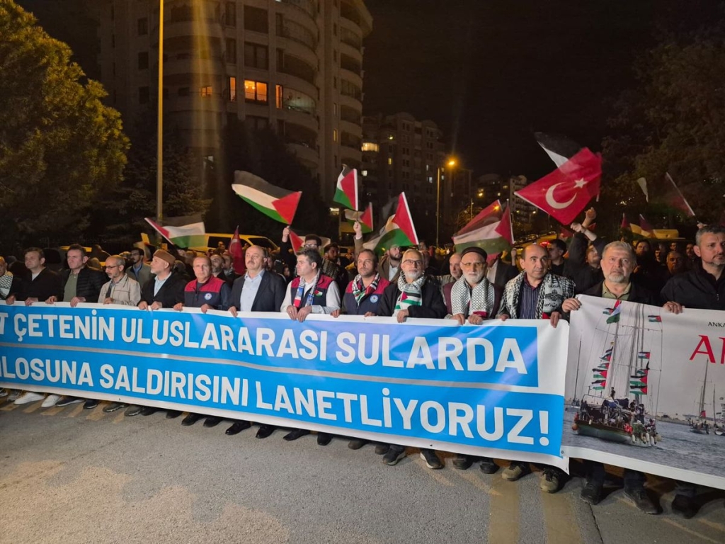 ABD Büyükelçiliği önünde, İsrail'in Sumud Filosu'na yönelik müdahalesi protesto edildi