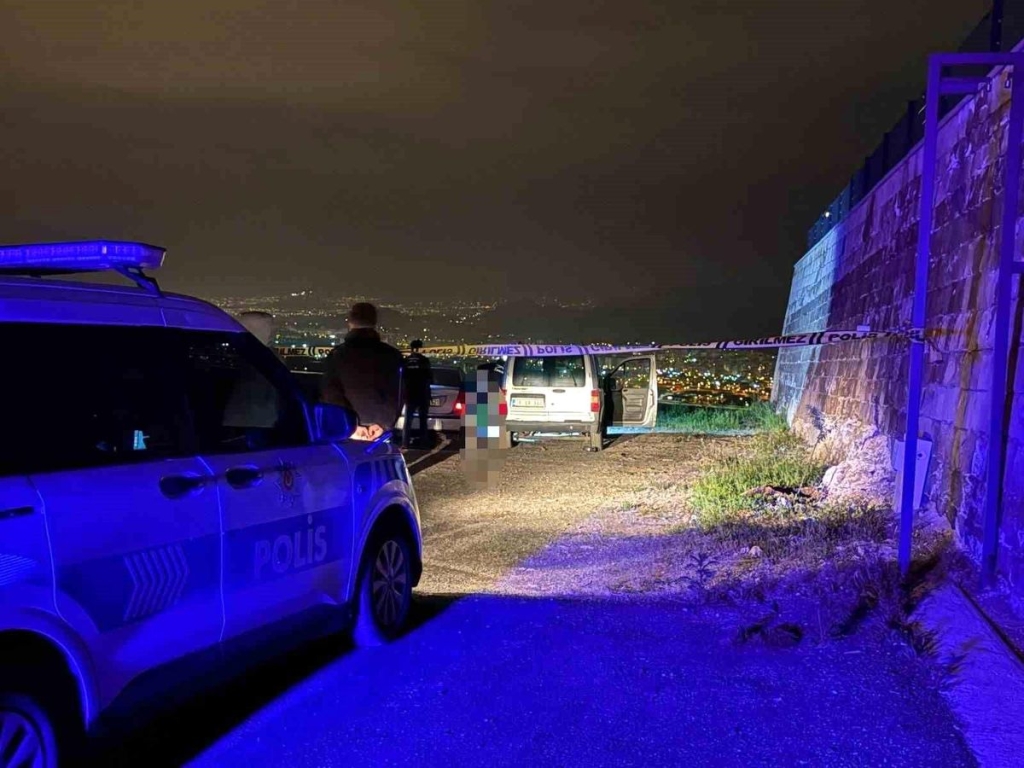 Arkadaşına mesaj attıktan sonra tepelik alanda tüfekle intihar etti