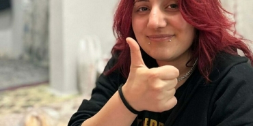 Burun estetiği ameliyatı sonrası ölen Hatice, gelinlikle son yolculuğa uğurlandı