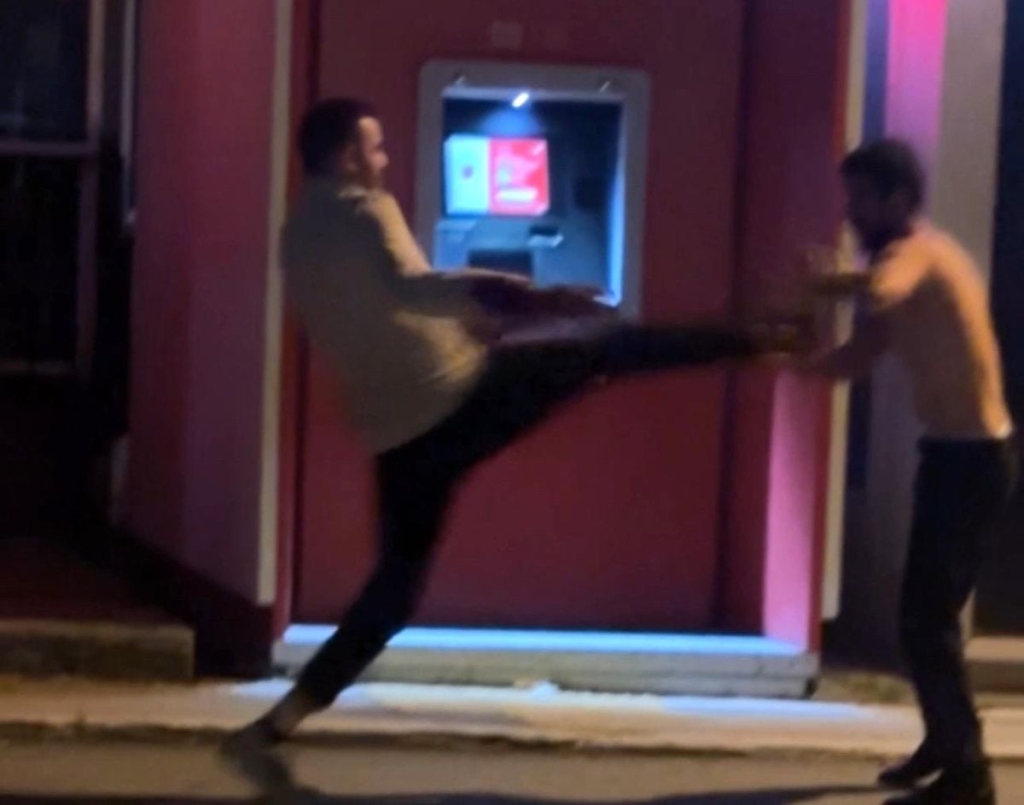 Edirne'de alkollü arkadaşların 'kayıp anahtar' tartışması kavgaya dönüştü: 1 yaralı