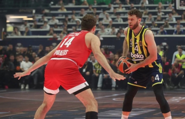 Fenerbahçe Olympiakos maçında ne oldu, EuroLeague Olympiakos Fenerbahçe Beko maçı bilet olayı, hakem olayı nedir?