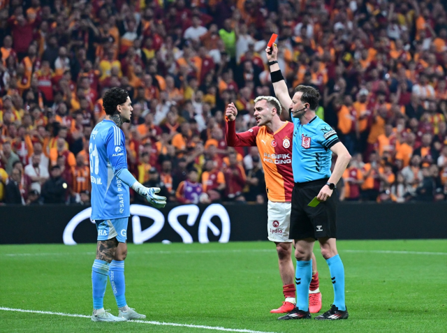 Fenerbahçe'ye süper kaleci! Ederson'u tarihe gömecek