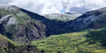 Mayıs sonunda Gümüşhane'nin zirvelerinde kar sürprizi