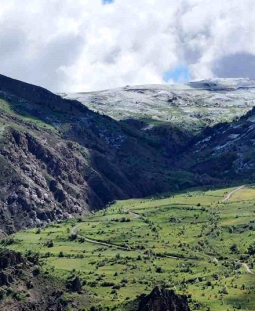 Mayıs sonunda Gümüşhane'nin zirvelerinde kar sürprizi