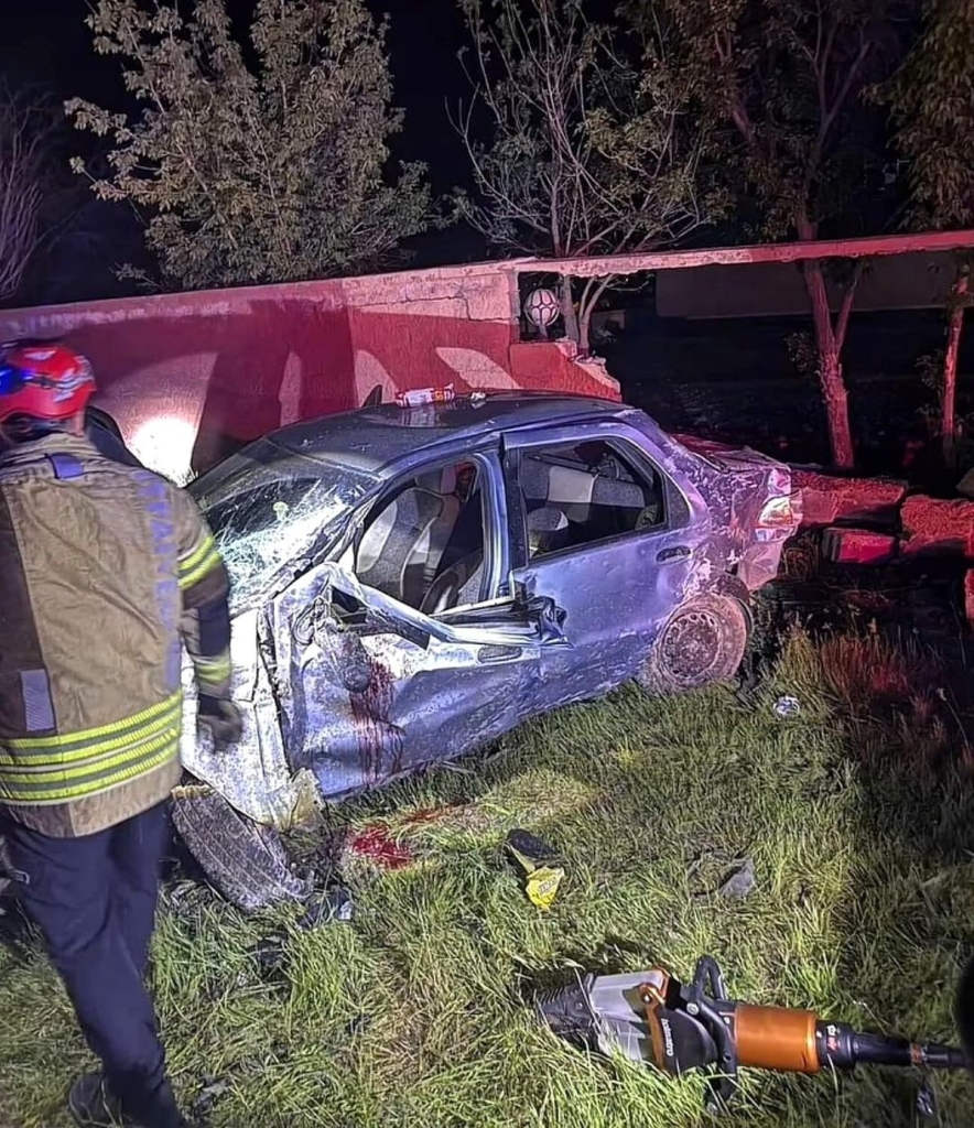 Muş'ta aynı otomobilde bulunan 4 kız kardeş kaza geçirdi: 1 ölü