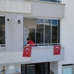 Gümüşhane A Milli Futbol Takımı'na destek için Türk bayraklarıyla donatıldı