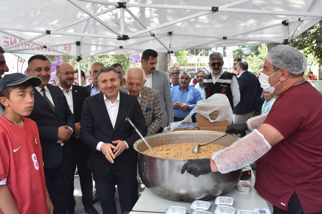 Gümüşhane'de aşure ikram edildi - Haberler