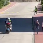 Gümüşhane'de polis ekiplerinden YKS'ye giren öğrencilere destek