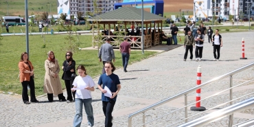 Trabzon ve çevre illerde YKS heyecanı yaşandı