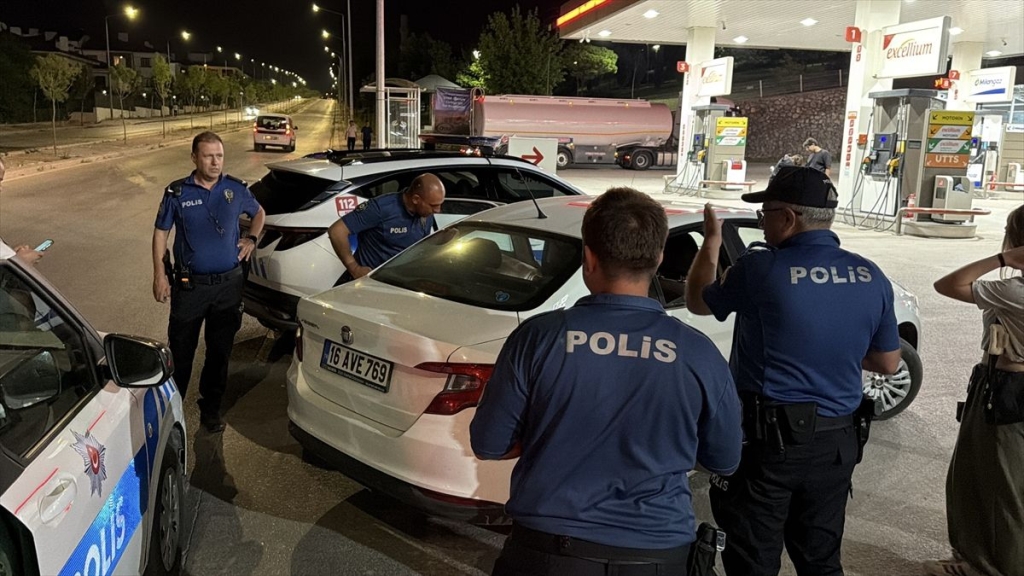 Bilecik'te üzerinde uyuşturucu bulunduran zanlı yakalandı