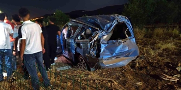 Gercüş'te hurdaya dönen araçtan burnu bile kanamadan çıktı