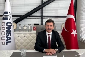 Hava taksiyle köyüne uçtu, tarlaya indi