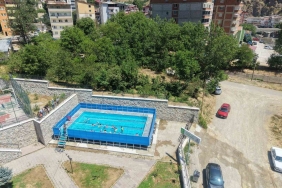 Torul'da portatif yüzme havuzu ile çocuklara ücretsiz eğitim