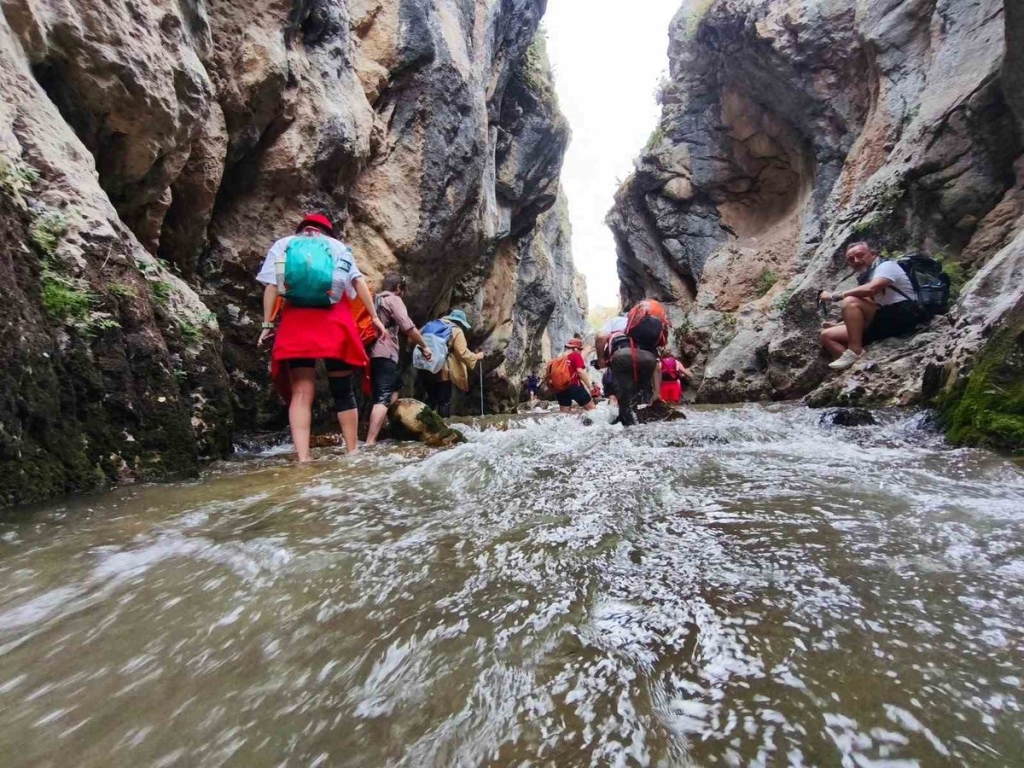 Trabzonlu Doğaseverler Yılanlı Kanyon'u Keşfetti