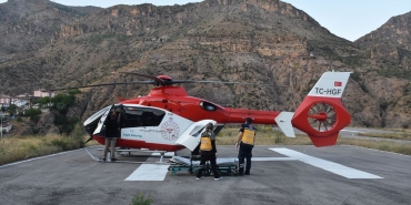 86 yaşındaki felçli hasta ambulans helikopterle Gümüşhane'ye nakledildi