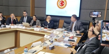 "Çerçeve Yasa" teklifi Adalet Komisyonu'nda... İYİ Partili Türkeş Taş ile MHP'li Bülbül arasında "pislik" tartışması