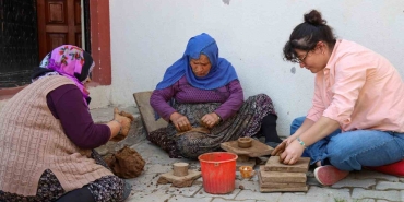 Gümüşhane’de 70 yaşındaki çömlek ustalarının emeği seramik sanatına ilham oldu