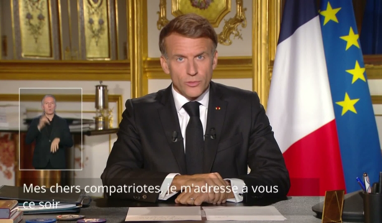 Fransa'da Macron gösterilerde şiddeti kınadı, yaklaşık 2 bin 400 kişi gözaltına alındı